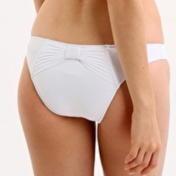 NWOT Seafolly White Goddess Bow Back Brazilian Bikini Bottom - S - Picture 1 of 5